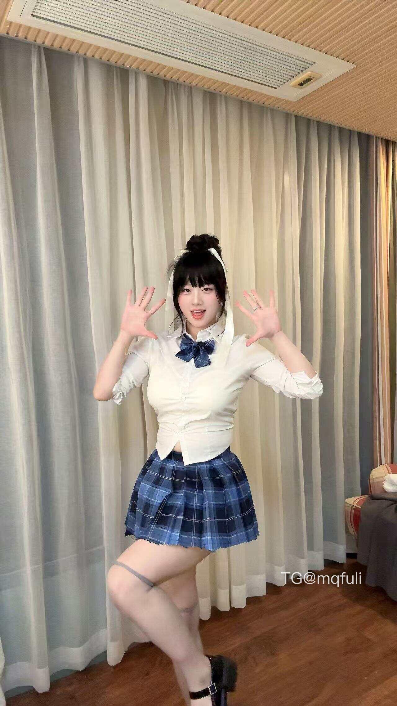 【在线看】抖音 雅思把我杀了 岛遇 NO.001期 【25P13V】-密语空间