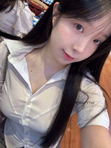 【在线看】抖音 小凝 岛遇 NO.001期 【18P1V】-密语空间