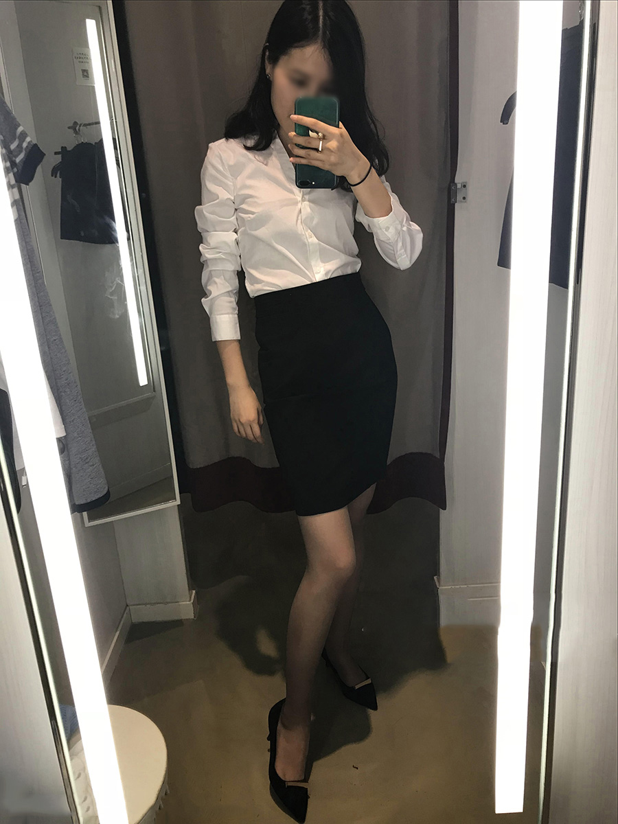 【在线看】袜小喵 KT059《喵姐姐的试衣间》-密语空间