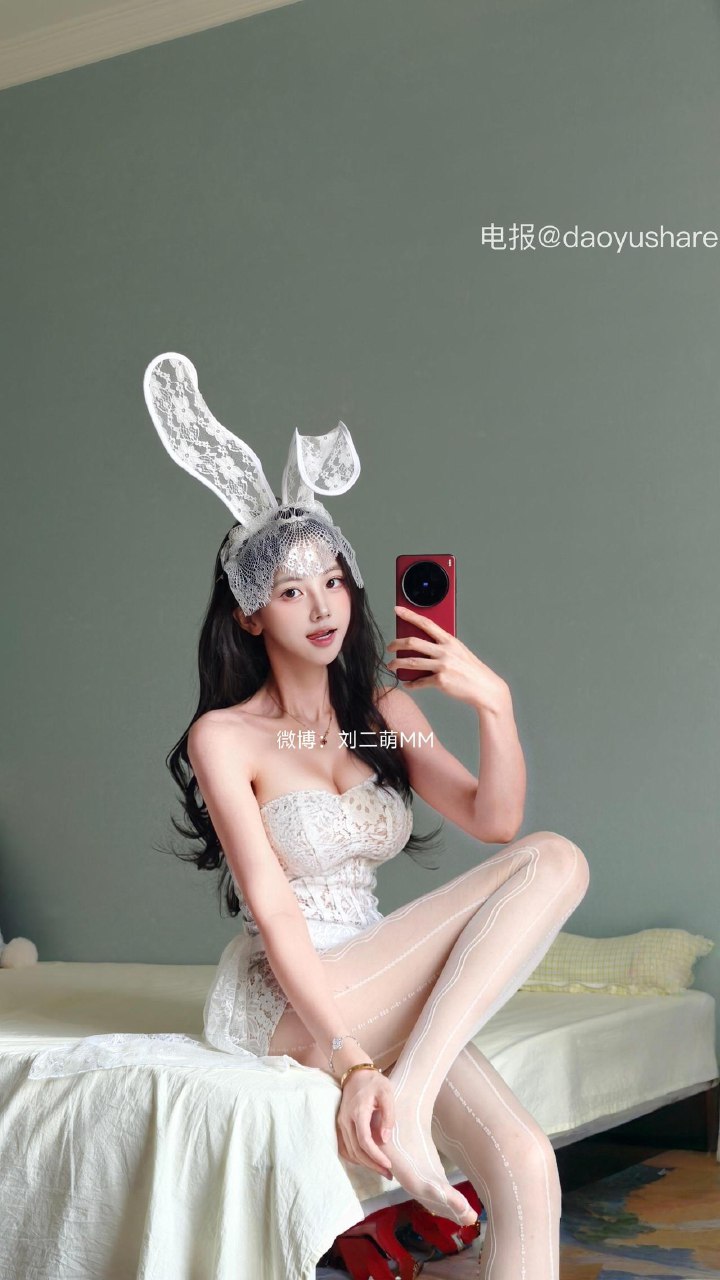 【在线看】抖音 刘二萌 岛遇 NO.018期 【14P】-密语空间