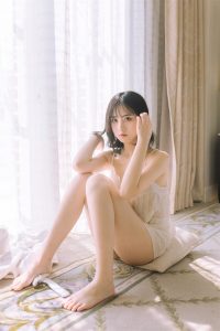 【在线看】喵糖映画 VOL.501 [55P]-密语空间