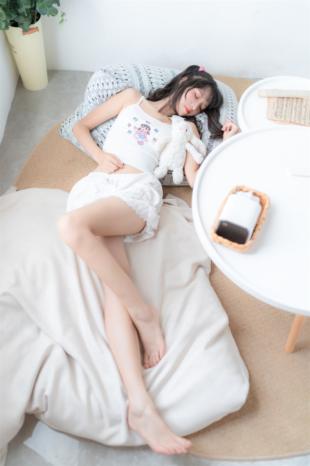 【在线看】喵糖映画 VOL.465 [32P]-密语空间