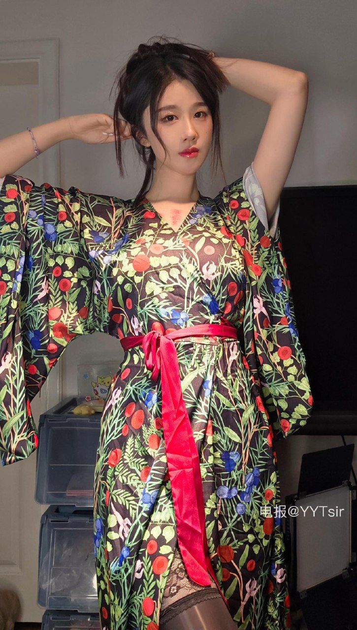 【在线看】抖音 轩子巨二兔 秘语空间 NO.009期 【36P】-密语空间